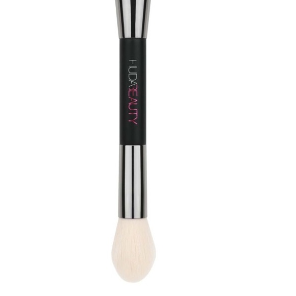 ⚫️ Huda Beauty Bake & Blend Dual-Ended Setting Complexion Face Conceal Brush New - Picture 5 of 5